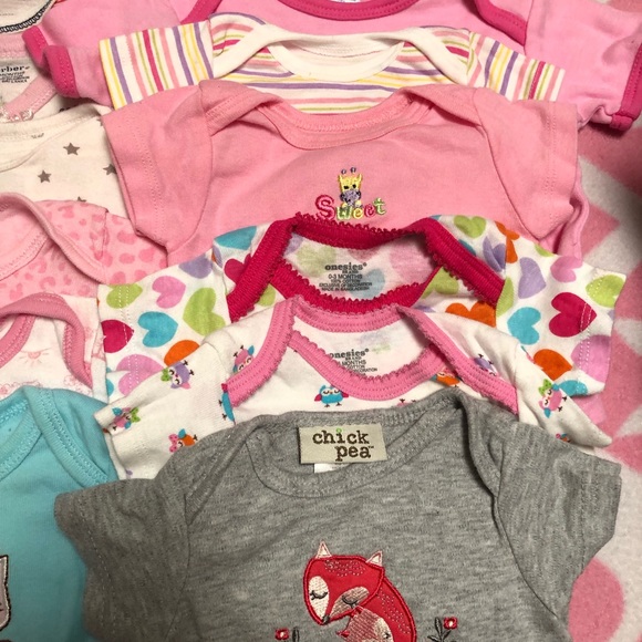 Baby girl clothes 0-3 months x22 - Picture 2 of 8